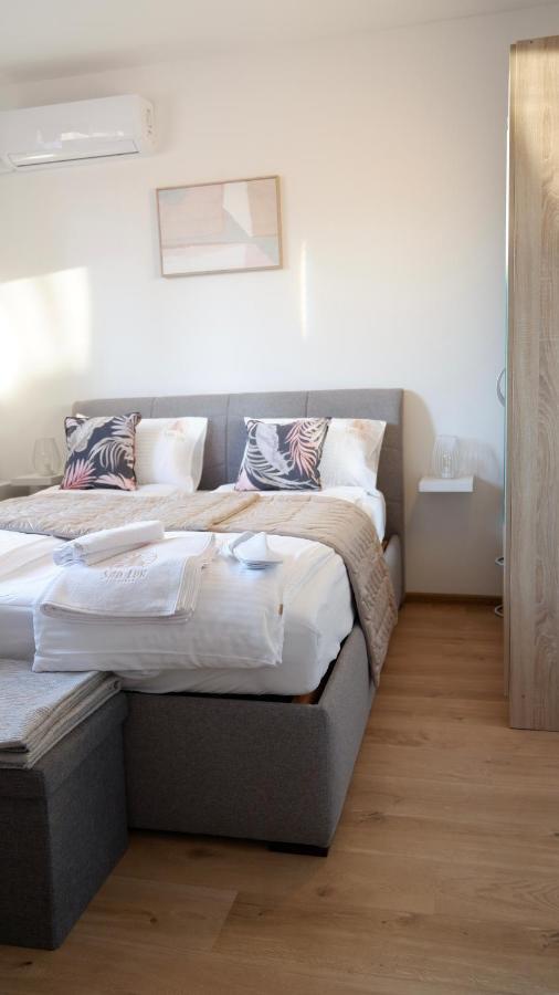 San Lux Dunavska Novi Sad Ngoại thất bức ảnh