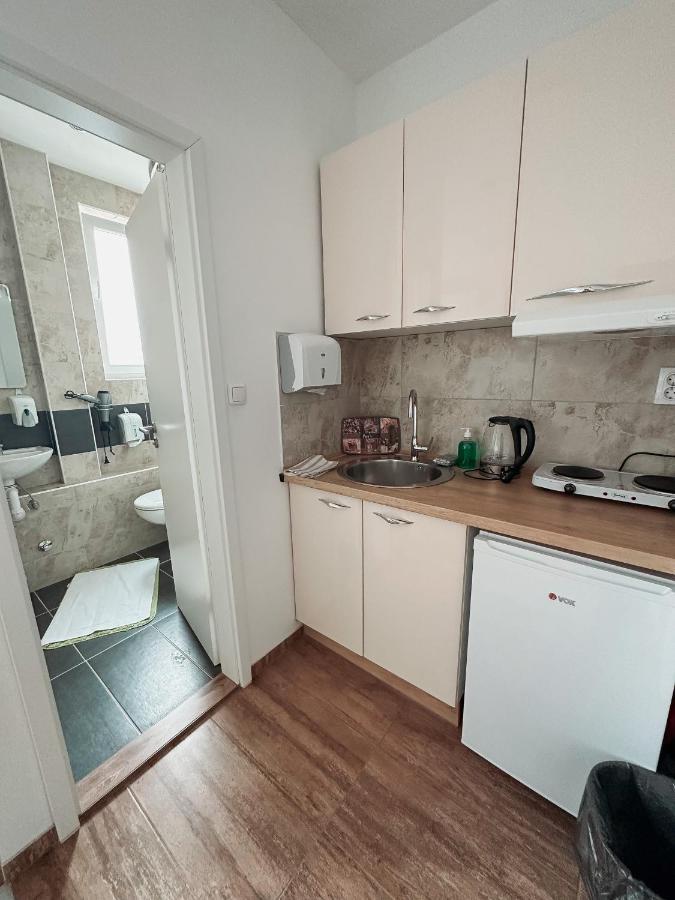 San Lux Dunavska Novi Sad Ngoại thất bức ảnh