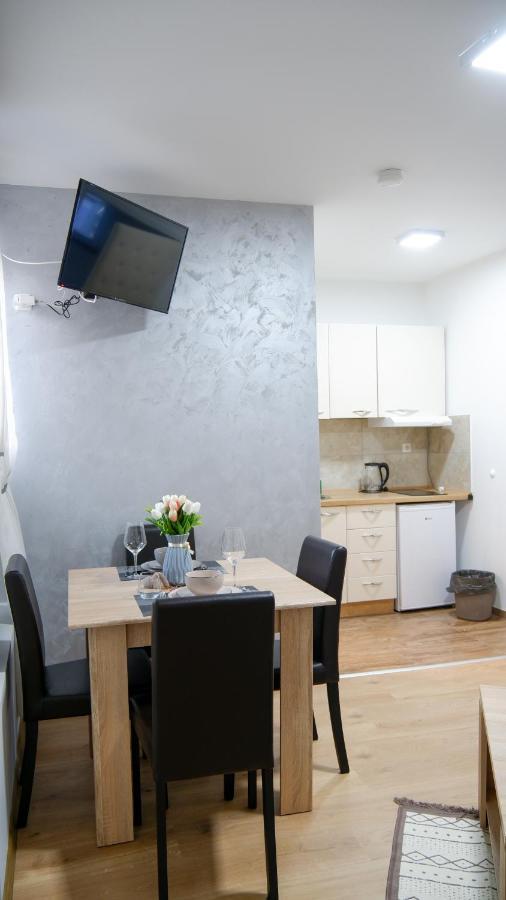 San Lux Dunavska Novi Sad Ngoại thất bức ảnh